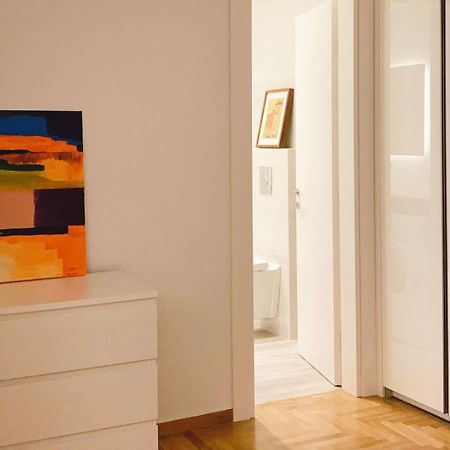 Cozy Newly Renovated 1 Bedroom Apartment In The Heart Of Афіни Екстер'єр фото