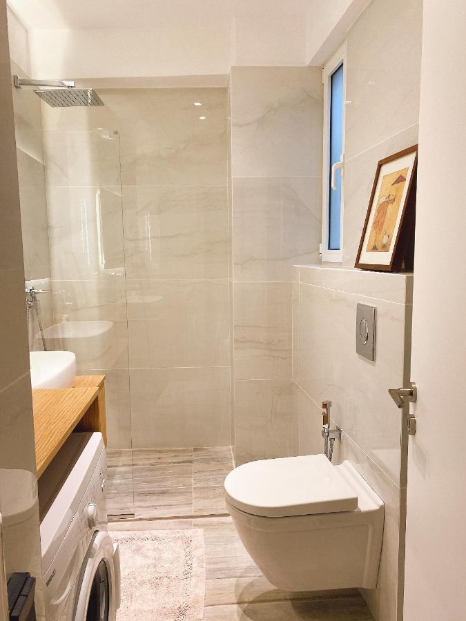 Cozy Newly Renovated 1 Bedroom Apartment In The Heart Of Афіни Екстер'єр фото